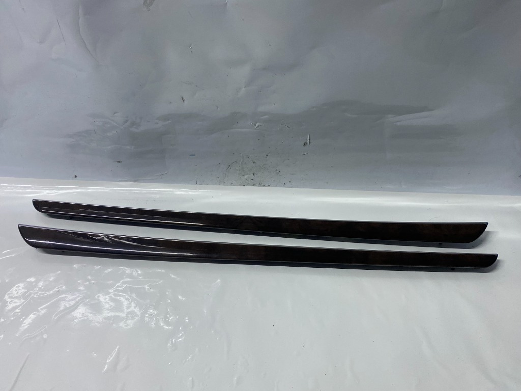 Ornament interior usa spate Mercedes S class W221 cod 2217304522
