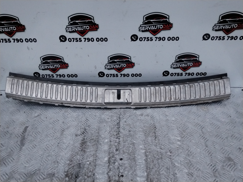Ornament portbagaj Volkswagen Touareg 2 (2010-2015) 3.0 Motorina 2012, 7P0863459E