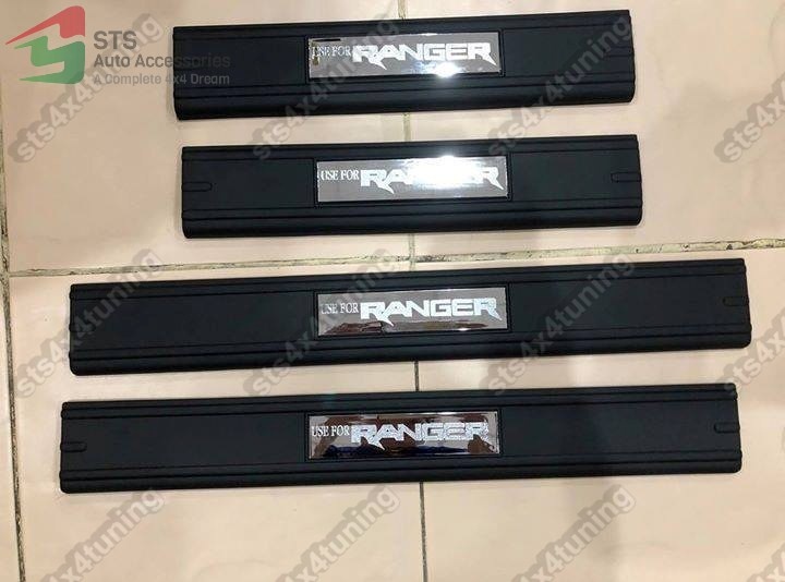 Ornament PRAG FORD RANGER T6 T7 T8 2012-2020 BK/CP [V2]