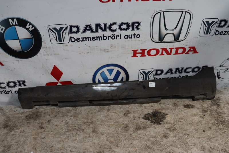 ORNAMENT PRAG STANGA VOLVO V40 2015