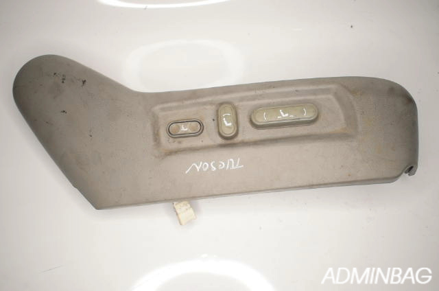 Ornament scaun fata dreapta 880202B100