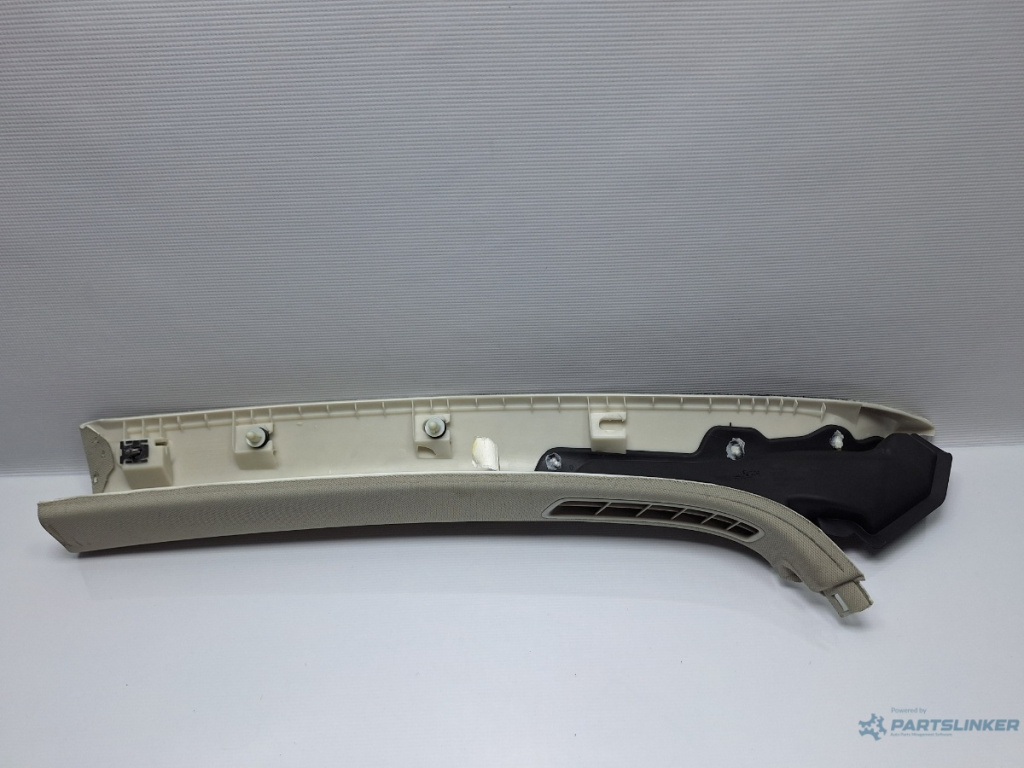 Ornament stalp parbriz dreapta VOLKSWAGE