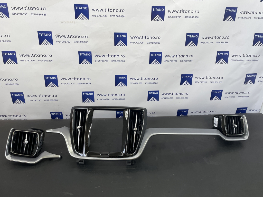 Ornament trim bord Volvo V60 sedan 2019 (31651196)