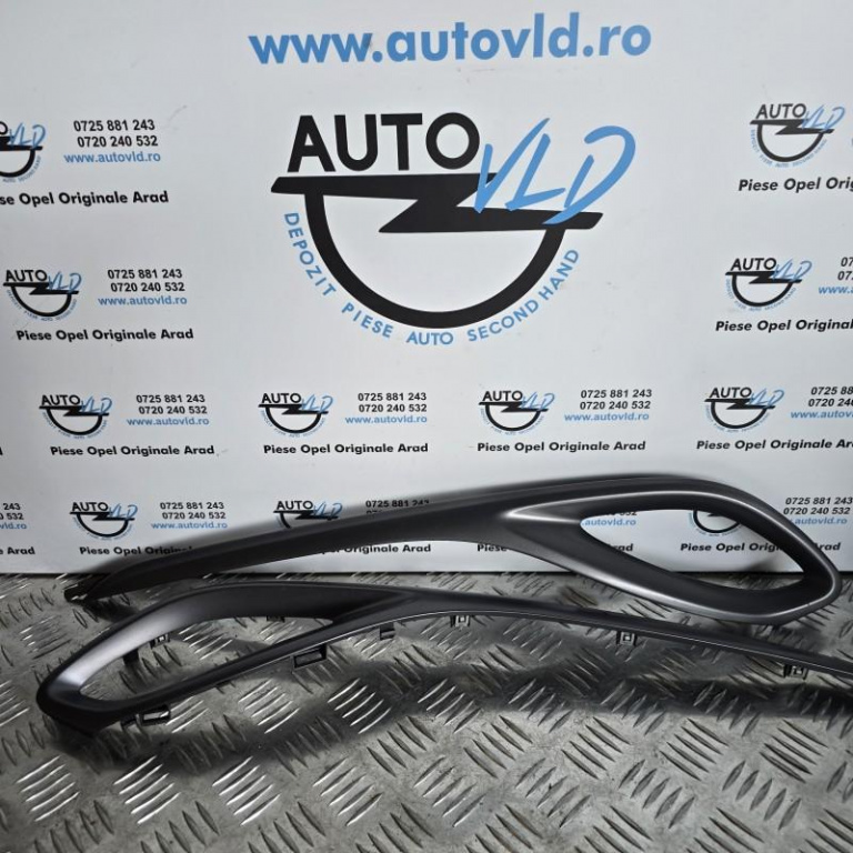 Ornament trim usa stanga dreapta fata Opel Astra K 2015-2019 39068926