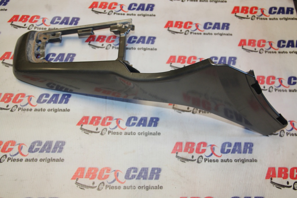 Ornament tunel central Ford Focus 3 Hatchback cod: BM51-A045H / C / F / W model 2011