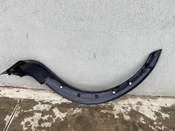 Overfender dreapta fata albastru VOLVO X