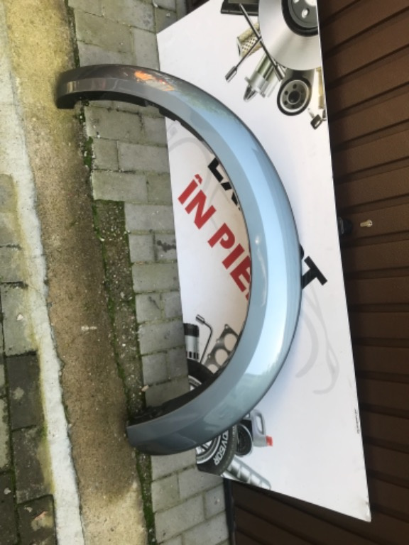 Overfender spate stanga mitsubishi l200 model 2012 cod 7420a115ha nou