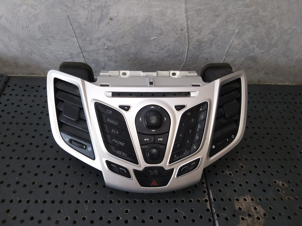 Panou butoane consola centrala ford fiesta 6 cb1 ccn 8a6118a802bfw 8a6t18k811bd