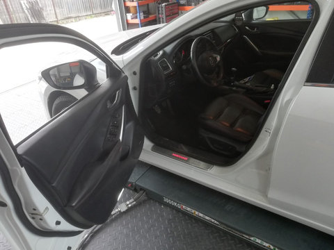Panou butoane geam si oglinzi electrice stanga fata Mazda 6 GJ 2.2 diesel Skyactiv GKL266350A