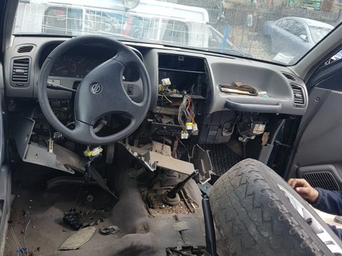 Panou butoane geamuri electrice Nissan Terrano 2 1993-1196 2.7 tdi 4 usi