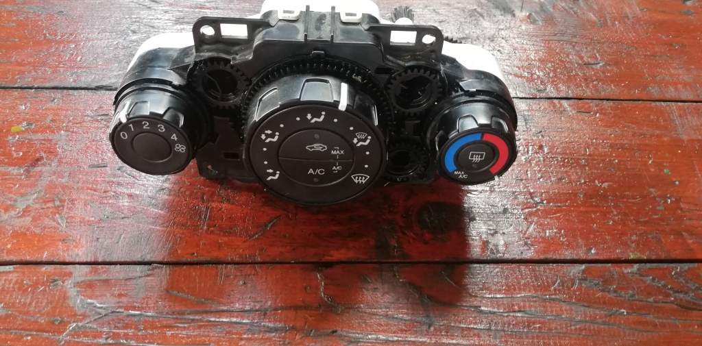 Panou clima aer Ford Fiesta mk7 Facelift an 2016 2017 2018 cod C1B1-19980-AE