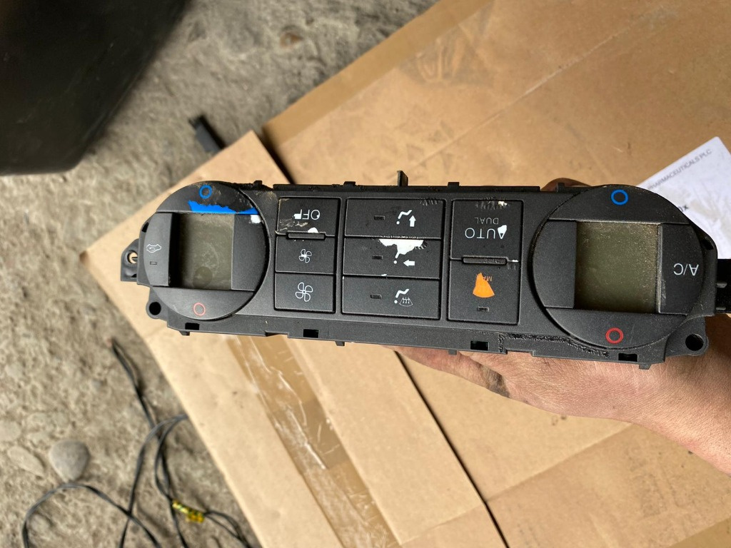 Panou clima automata / climatronic Ford C-Max 2.0 tdci diesel