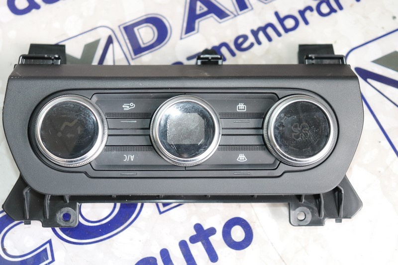 PANOU CLIMA DACIA SANDERO / AN 2021 - COD 275100298R