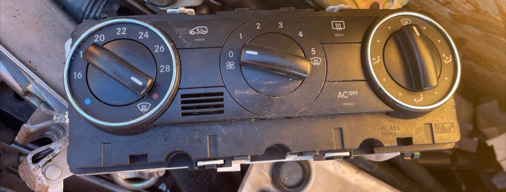 PANOU CLIMA MERCEDES A CLASS W169 COD. A1698300585