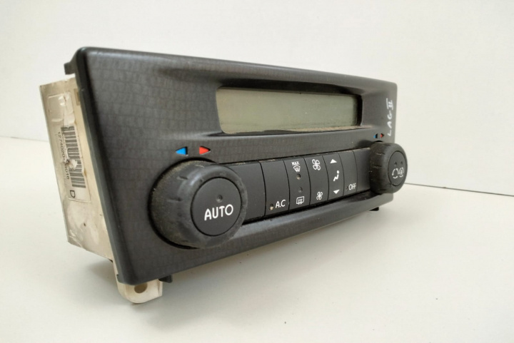 Panou climatronic 8200181132 Renault Laguna 2 [2001 - 2005] Liftback 1.9 DCi MT (120 hp)