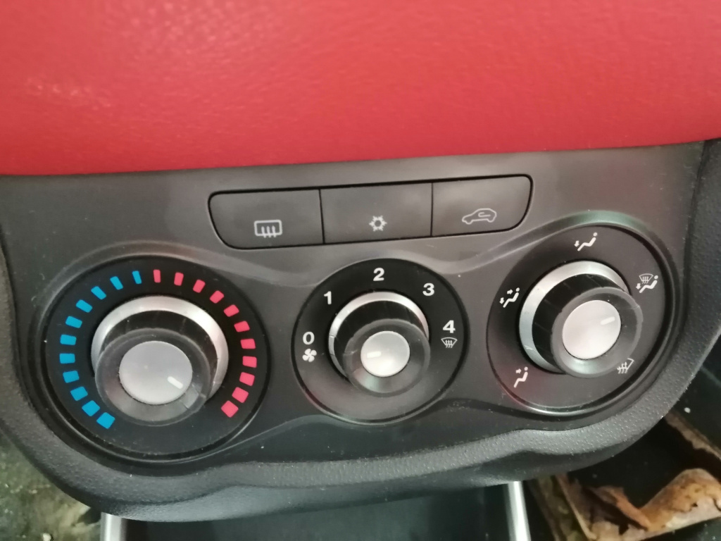 Panou Climatronic Alfa Romeo Mito
