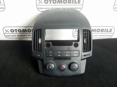 Panou Climatronic Hyundai I30 2007-2012 cod: 97250-2LXXX