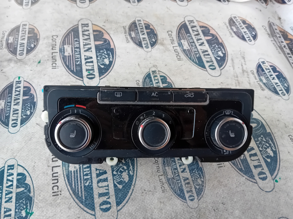 Panou comandă climă Volkswagen Passat B7 2011, 5HB009751