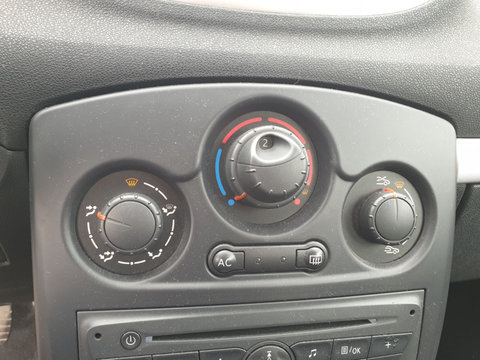Panou Comanda AC Aer Conditionat Clima Climatronic Renault Clio 3 2005 - 2014