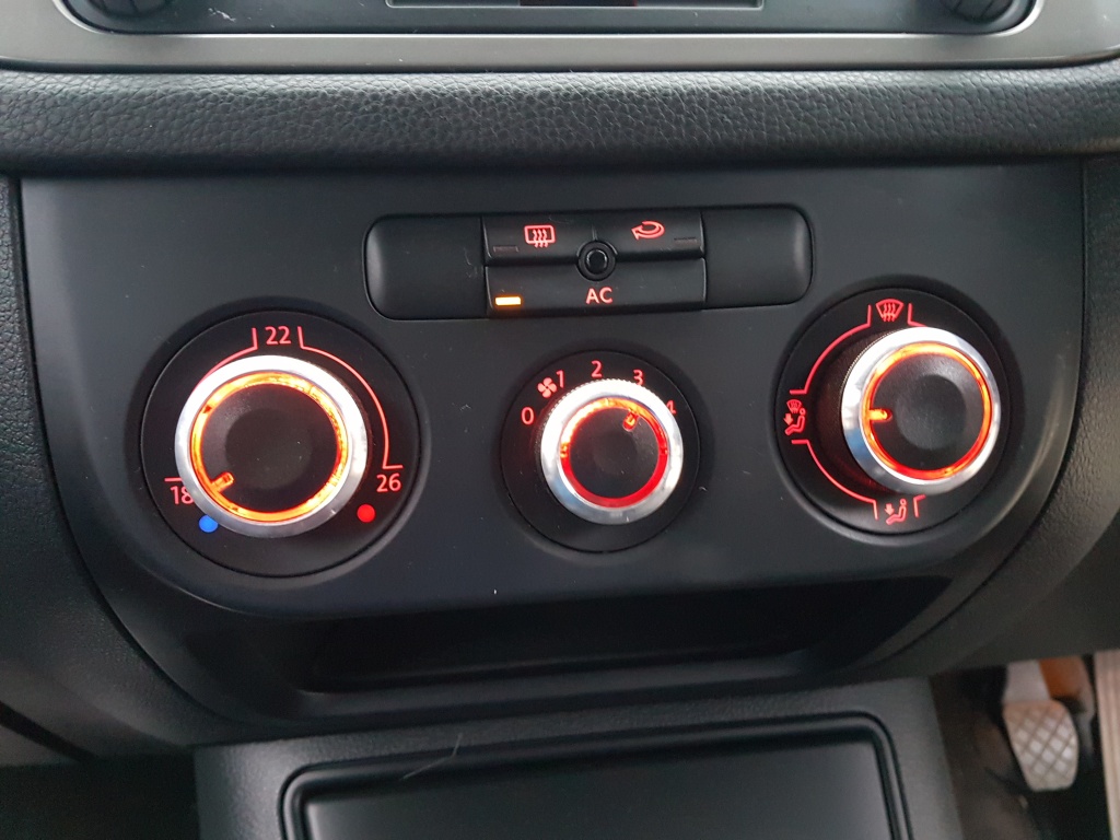 Panou Comanda AC / Clima / Climatronic VW Tiguan Non Facelift 2007 - 2011