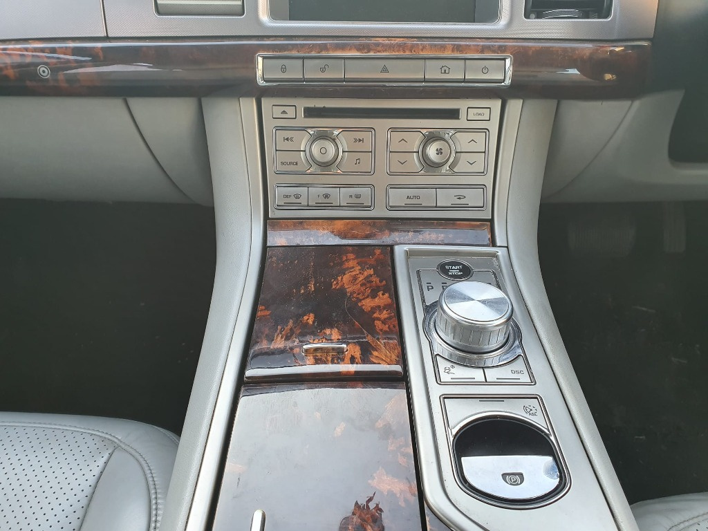 Panou comanda AC clima Jaguar XF 2009 berlina 2.7 d
