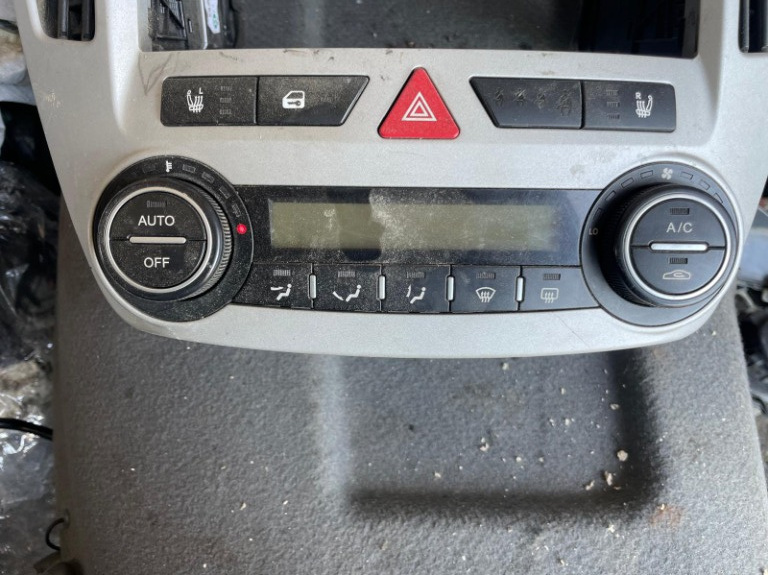 Panou comanda aer clima AC Kia CEED 1.6 benzina 2008