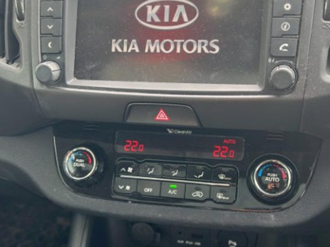 Panou comanda clima Kia Sportage 2.0 CRDI 2012