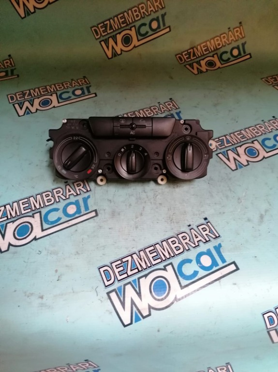 Panou comanda clima Skoda OPctavia ll COD:1Z0820047