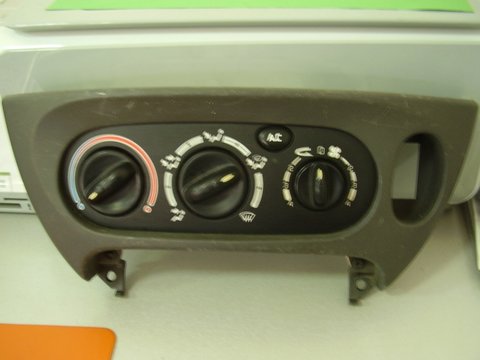Panou comanda climatizare Renault Scenic an 2000