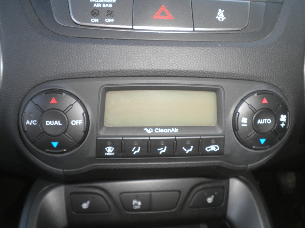 Panou comenzi clima Hyundai ix35 2015