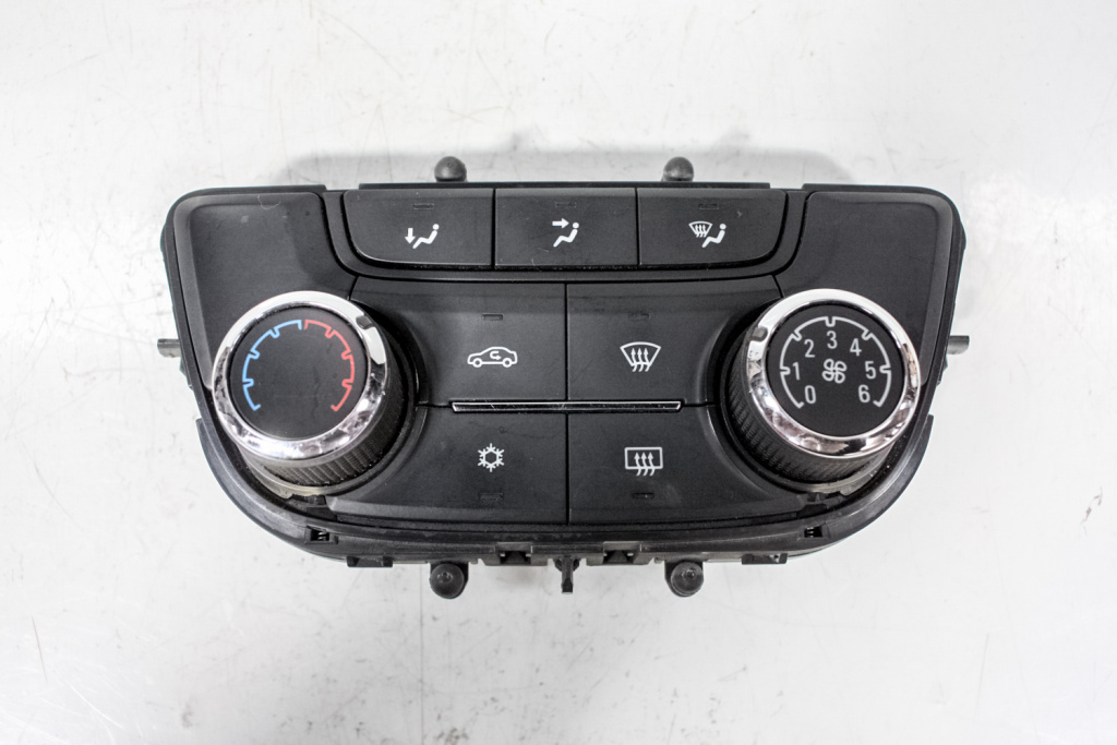 Panou de comanda Clima Opel Zafira C 13429876