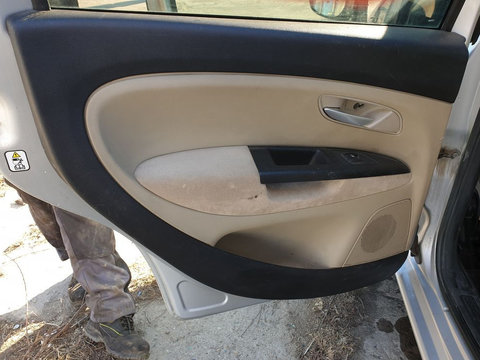 Panou Fata Interior Usa Portiera Stanga Spate Fiat Linea 2007 - 2018