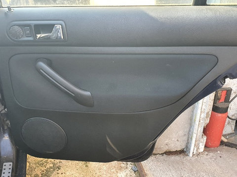 Panou interior Usa Portiera dreapta spate VW Golf 4 Hatchback