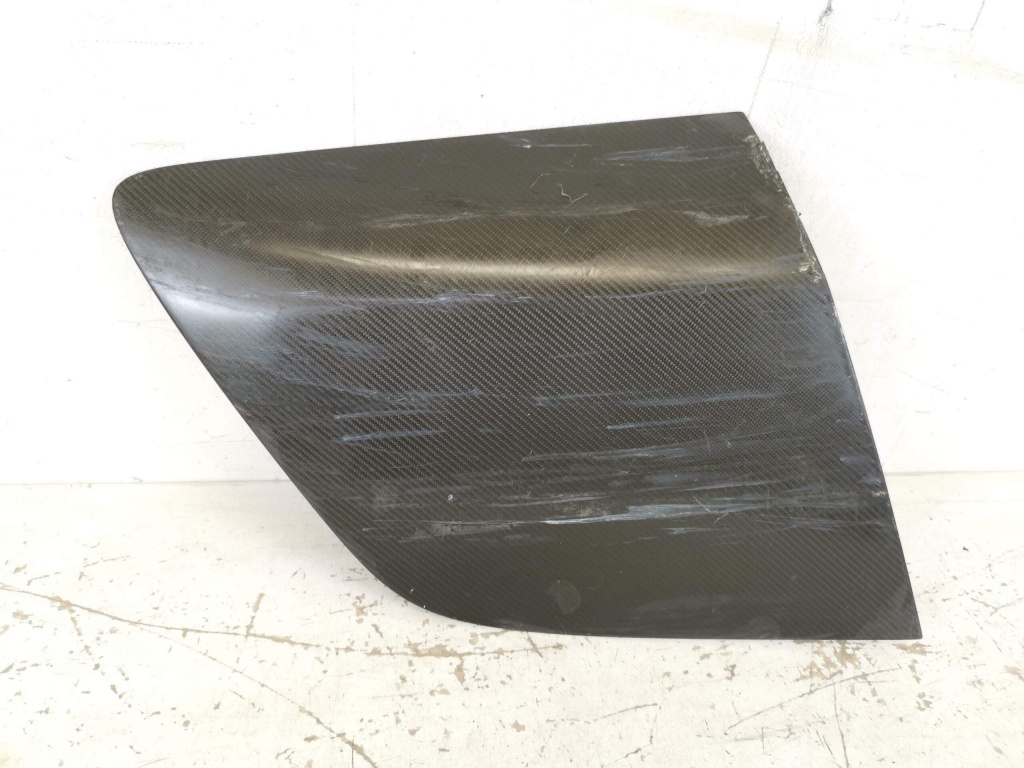 Panou Lateral Bara Spate Dreapta Din Fibra Carbon Audi R8 2 generation 2015 2016 2017 2018 2019 2020 Original