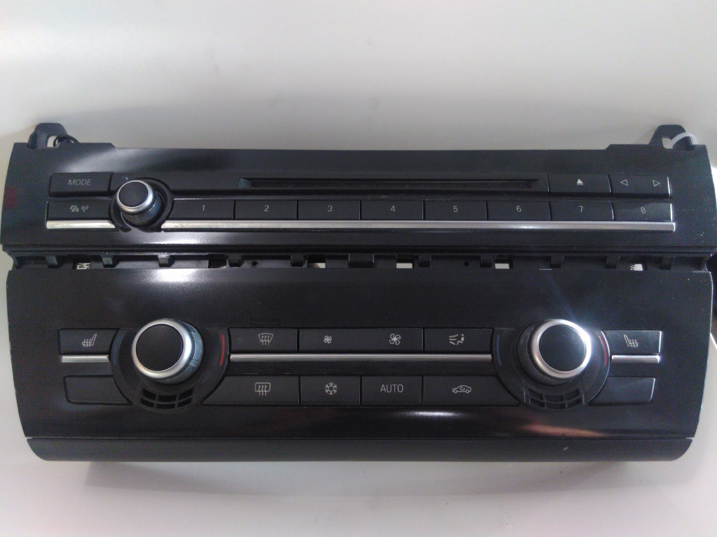 Panou media/radio Bmw Seria 5 F10/f11 an 2012 cod 