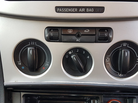 Panou Modul Control AC Clima Climatronic cu Incalzire Scaune Volkswagen Passat B6 2005 - 2010