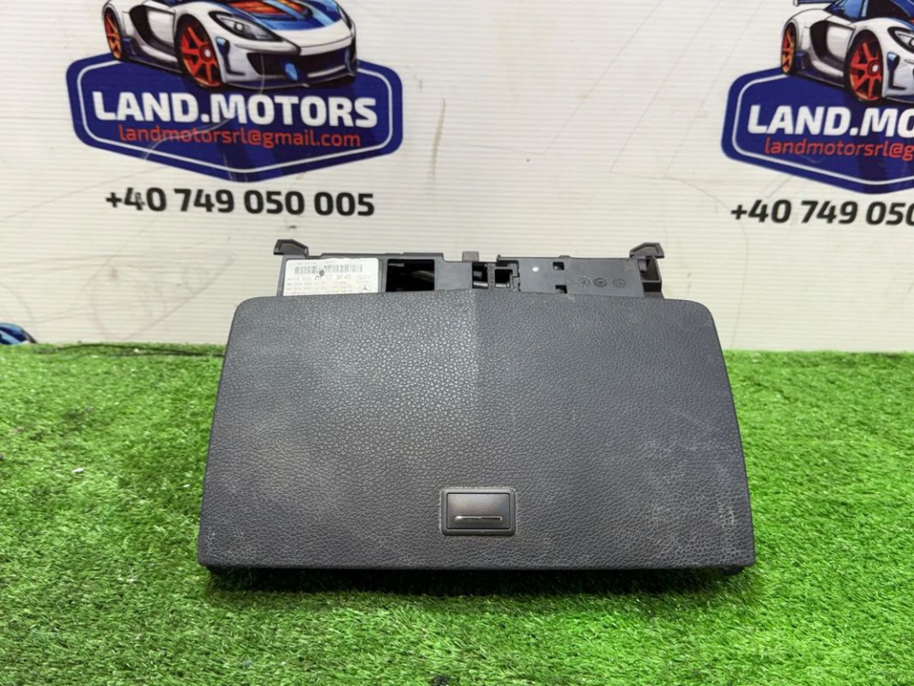 PANOU NAVIGATIE BORD MERCEDES BENZ C-CLASS C320 W204 2008 COD OEM A2C53282736 A204820 A2048204797 A2044421006 2007-2015