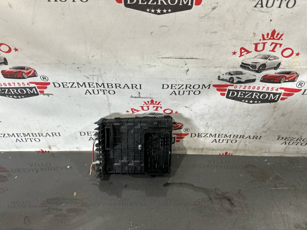 Panou sigurante 1K0937125D Audi Q3 (8UB, 8UG) RS 2.5 quattro 340 cai CZGA