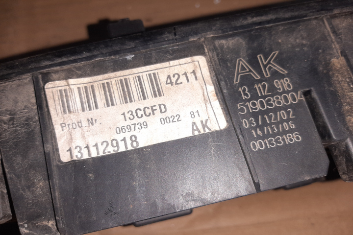 Panou sigurante bord 13112918 Opel Vectr