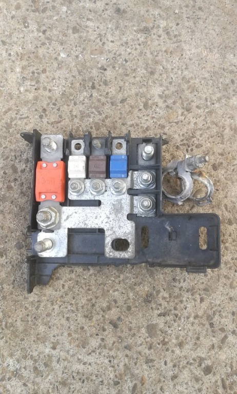 Panou sigurante borna plus Ford Fiesta 2 1.6 tdci 