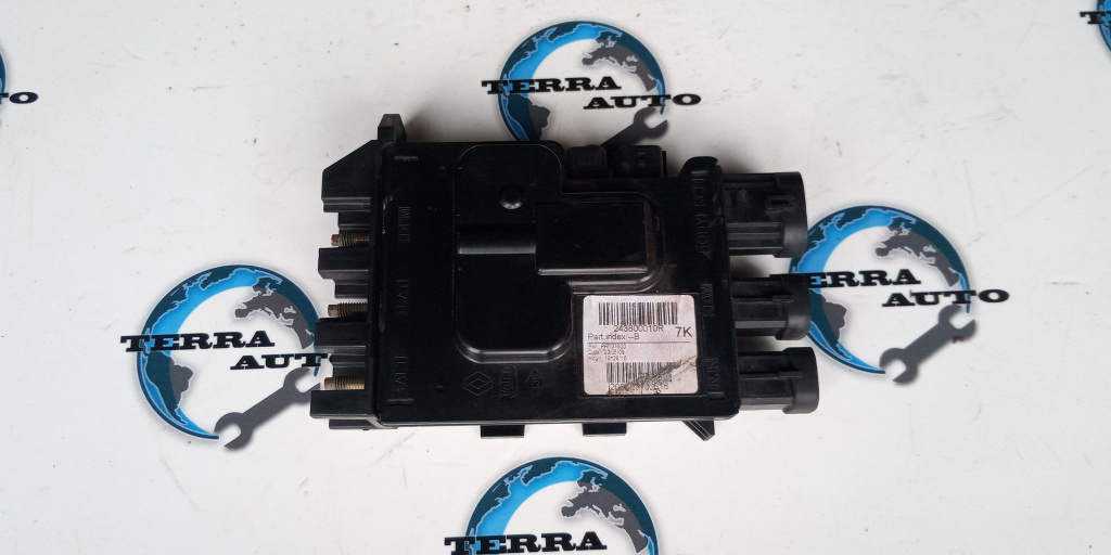 Panou sigurante borna Renault Clio 2 1.6 16V cod motor K4M-R8