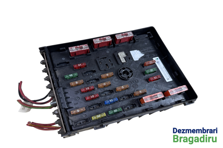Panou sigurante motor Cod: 3C0937125 3C0937125 Vol