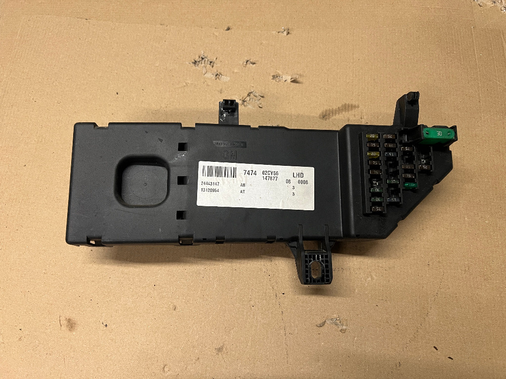 Panou sigurante Opel Vectra C 2.2 DTI 92 kW 125 CP 2003 - Cod 13120954