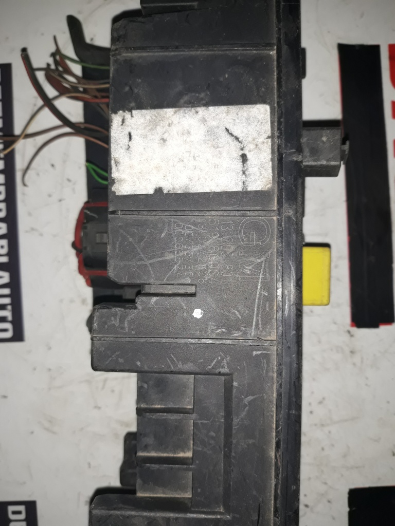 Panou sigurante pentru opel vectra c cod:13206801