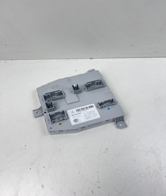 Panou sigurante si relee A2059006818 A2059013904 A2229027310 Mercedes-Benz C-Class W205/S205/C205 [2014 - 2018] Sedan 4-usi C 180 9G-Tronic (156 hp) OM626.951