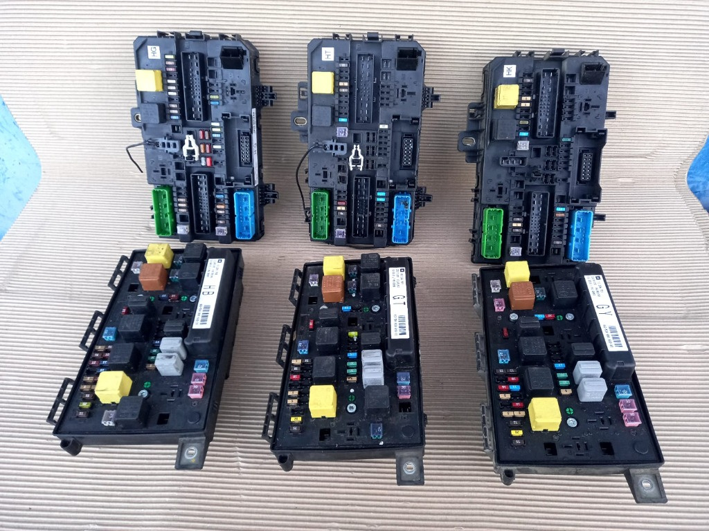 Panouri relee sigurante Opel Astra H 1,4 xep 1,9 dth, Zafira B 2,2 benzina