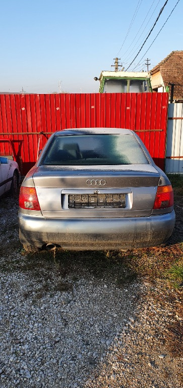 Parasolare Audi A4 B5 1996 Berlina 1.6B