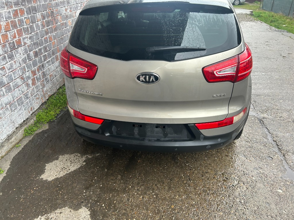 Parasolare Kia Sportage 2012 3 2.0 crdi 