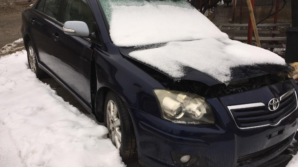 Parasolare Toyota Avensis 2006 limuzina 