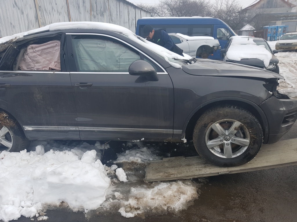 Parasolare VW TOUAREG 7P 3.0 TDI CRCA 2011-2012-2013